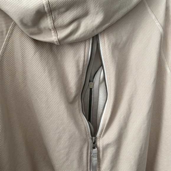 Lululemon Rollin with my Omies tan zip up - Picture 9 of 10